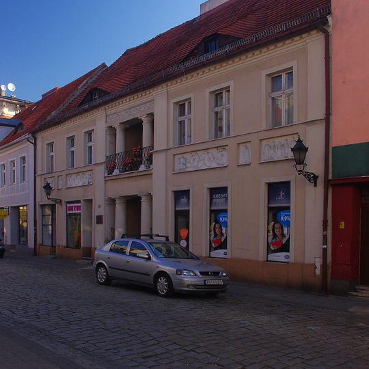 Leszczyńskich 17