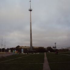 Площадь парадов с местом для костра и трибуной со ступенями (Гагаринский)