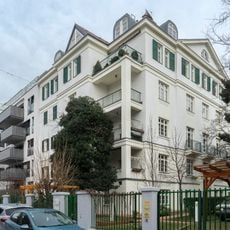 Wien 19, Bauernfeldgasse 2