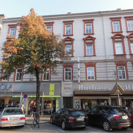 Wohn- und Geschäftshaus