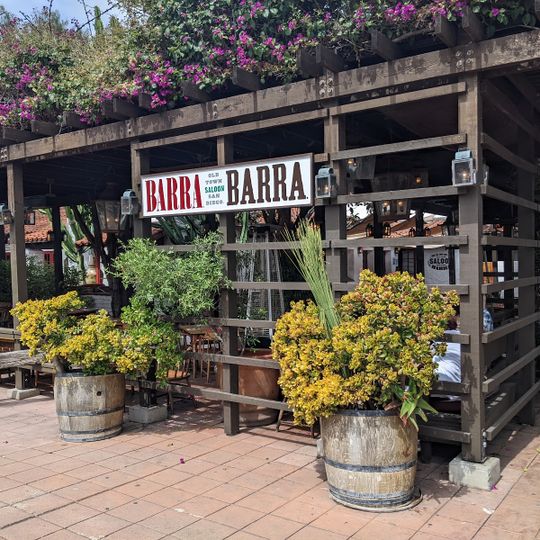 Barra Barra Saloon