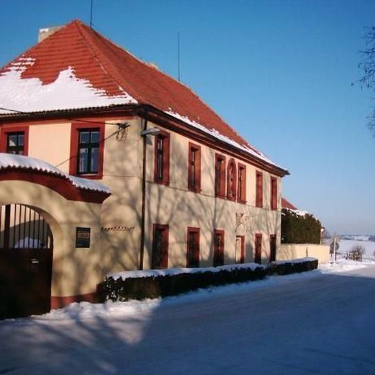 Rectory in Tachlovice