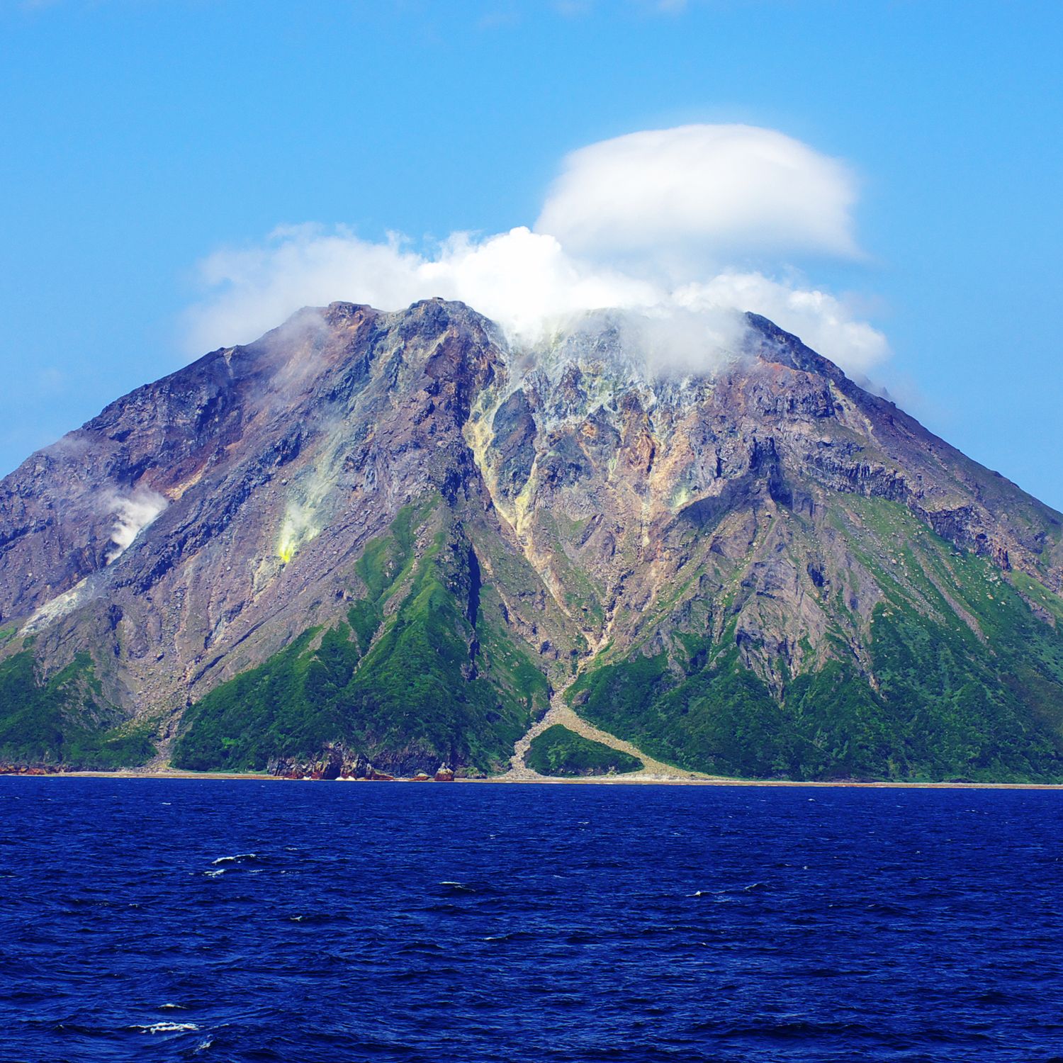 Kikai-Caldera - Vulkanische Caldera in der Osumi-Straße, Japan