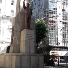 Monumento a J. J Seabra