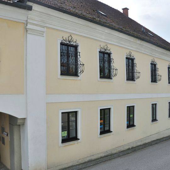 Pfarrhof, Kindergarten
