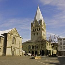 Collégiale Saint-Patrocle
