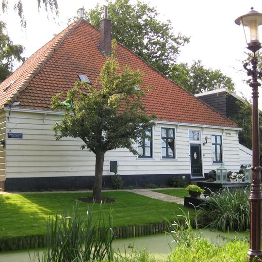 Zeldenrust, houten stolpboerderij