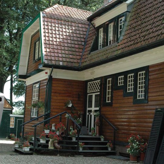 De Arcke : houten huis, prefab, vervaardigd in Noorwegen