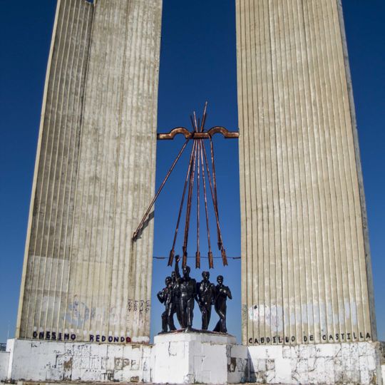 Monument to Onésimo Redondo