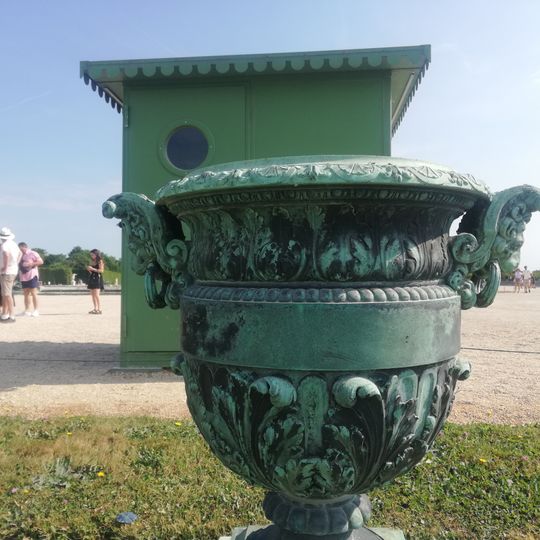 Vase aux protomés de lion