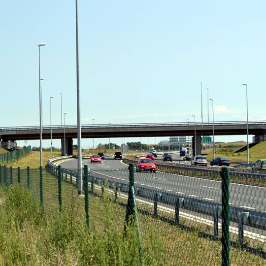 Bridge of Budovatelská street over Novopacká street