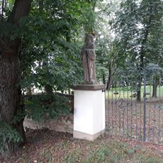 Socha svatého Antonína poustevníka u zámku v Luhově