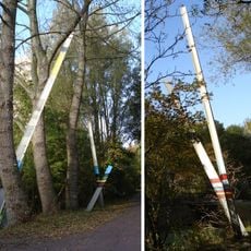 Objectengroep van negentien palen