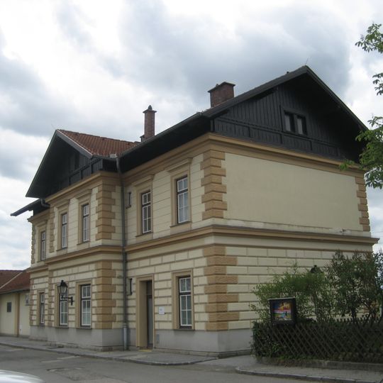 Aufnahmsgebäude Bahnhof Hötzelsdorf-Geras