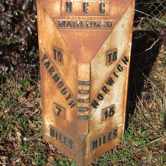 Milepost, 10m W of jct with Ruggs Lane, Burgh St Margaret