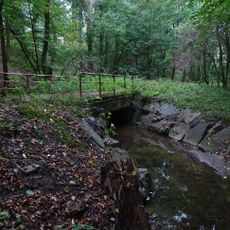 1. mostek přes Kunratický potok v areálu Thomayerovy nemocnice