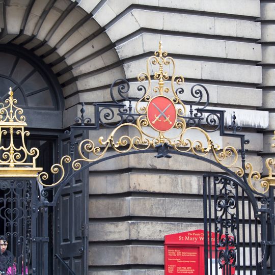 Pair Of Piers And Iron Gates And Screen At Entrance To Church Of St Mary Woolnoth