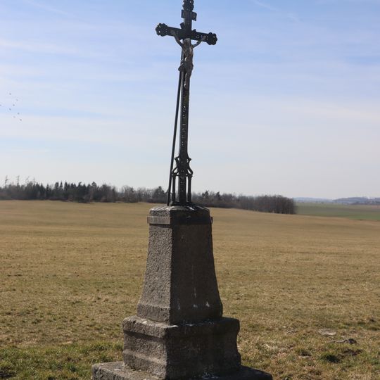 Kříž u cesty severně od Příštpa