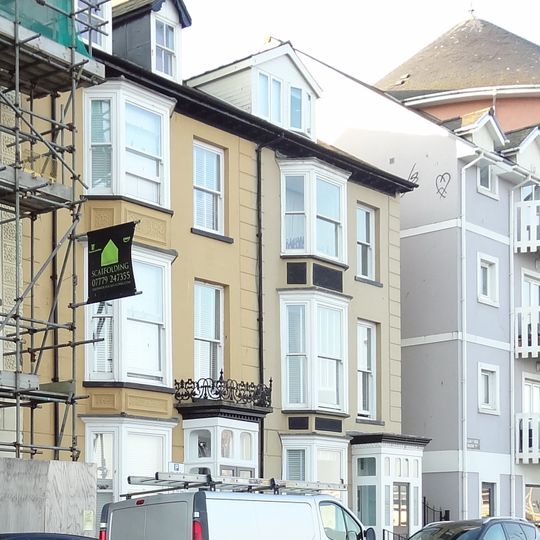 No.33 Marine Terrace