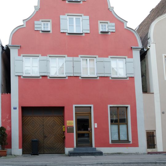 Wohn- und Geschäftshaus