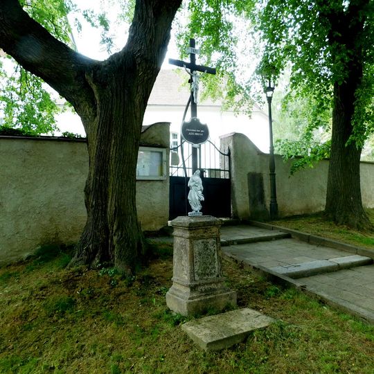 Kříž u hřbitova v Přísece