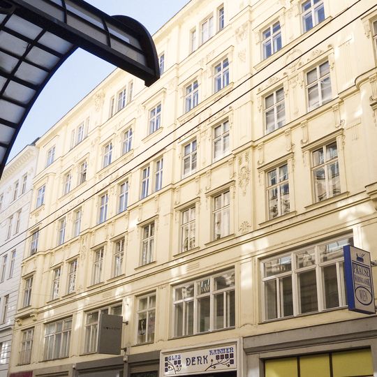 Wohn- und Geschäftshaus