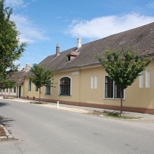 Bürgerhaus, Salontrakt