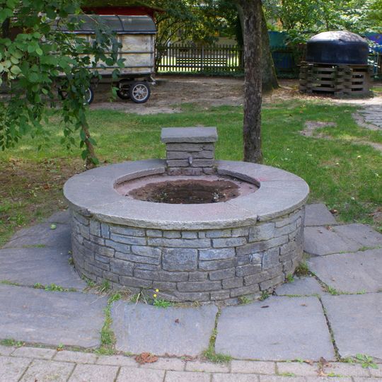 Brunnen Kindergarten Neufeld II