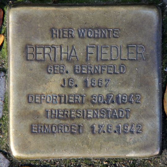 Stolperstein en memoria de Bertha Fiedler