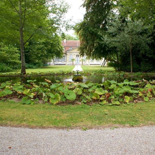 Zierbrunnen Schloss Bümpliz Park