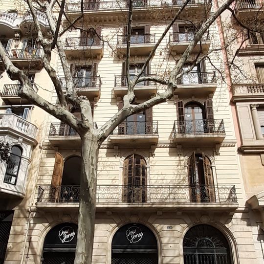 Casa d'habitatges de Maria Henrich