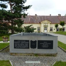 Kovová kašna na nádvoří pivovaru v Rychnově nad Kněžnou