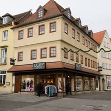 Wohn- und Geschäftshaus