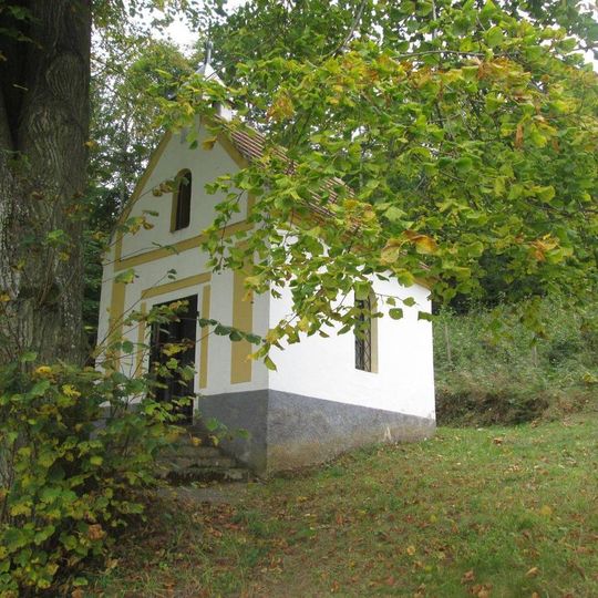 Kaple na křížové cestě Lhenice