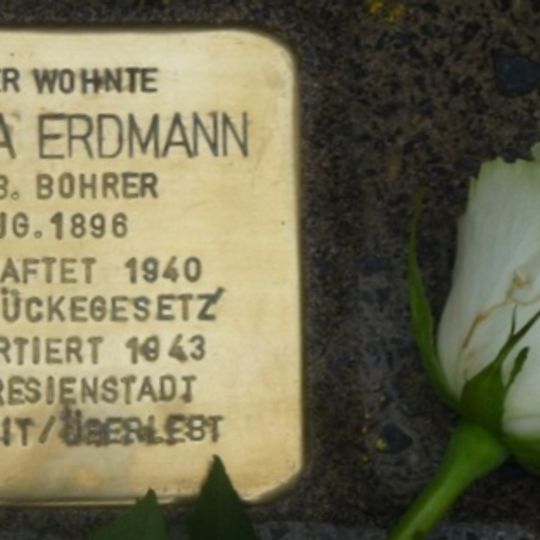Stolperstein en memoria de Hanna Erdmann