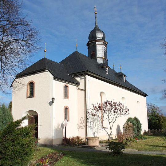 Sachgesamtheit Blasiuskirche und Kirchhof Niederzwönitz mit folgenden Einzeldenkmalen: Kirche , Grabstein, Leichenhalle und Grufthaus der Familie Kropp sowie der Kirchhof mit Einfriedung al