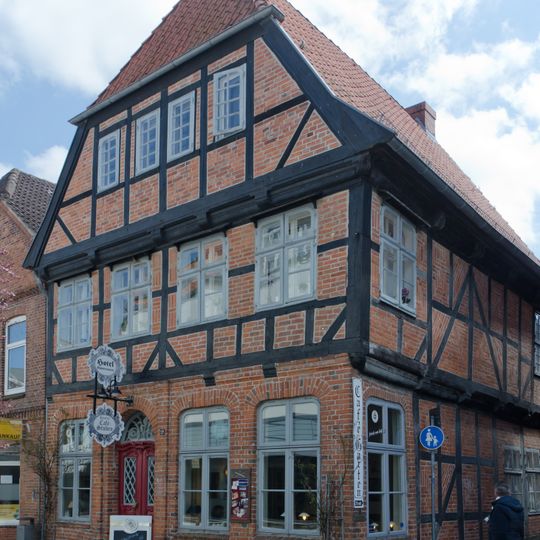 Wohnhaus Lange Brückstraße 22