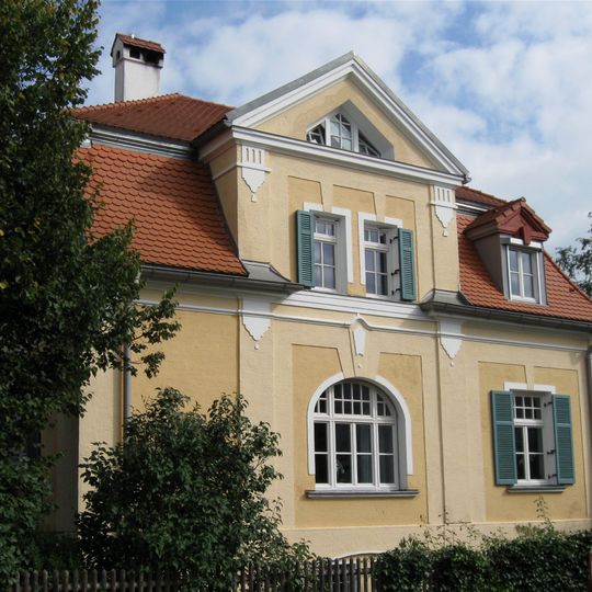 Lindenstraße 23