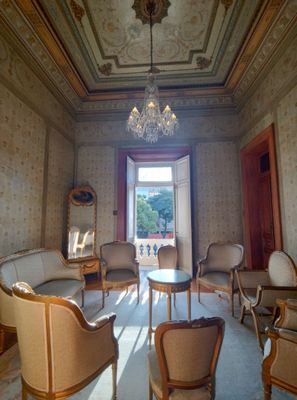 Interior 7