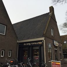 Karakteristiek Amelander huis onder zadeldak tussen topgevels