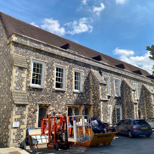 22-26, The Cathedral Precincts