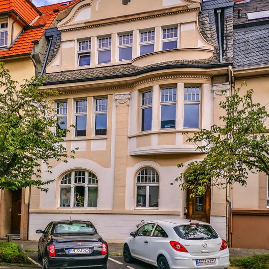 Professor-Neu-Allee 18