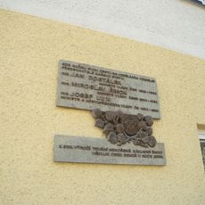 Pamětní deska Jana Dostálka, Miroslava Šmoka a Josefa Luxe v Nekoři