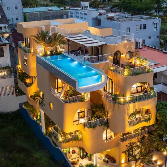 Saha Casa Boutique Hotel / Cafe & Herbal Tea