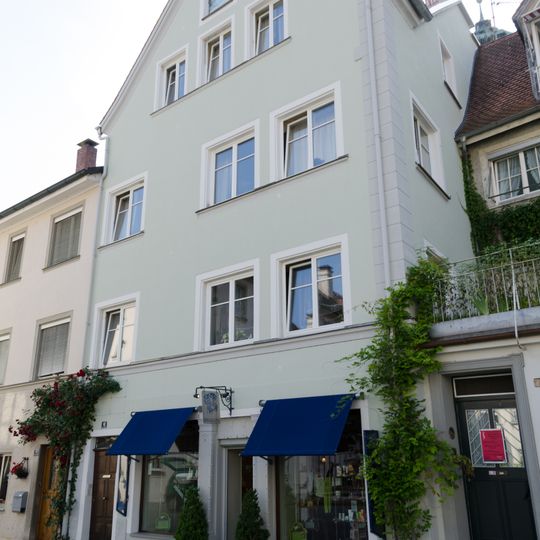 Wohn- und Geschäftshaus