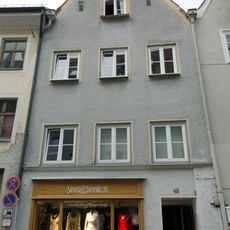 Wohn- und Geschäftshaus