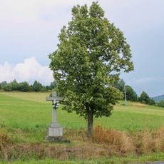 Kříž východně od Sobotína vedle silnice