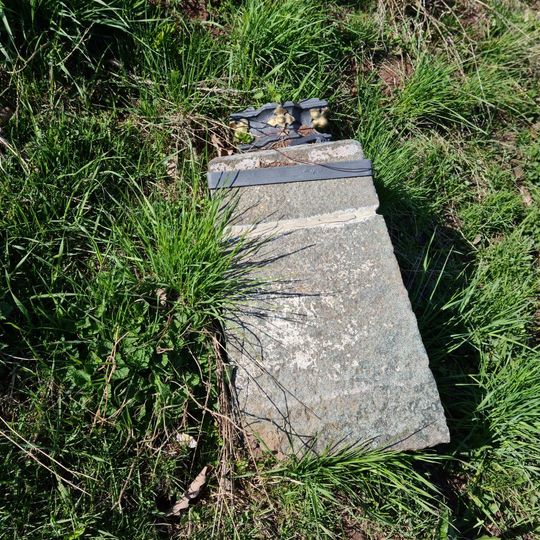 Kříž u silnice jižně od Svaté