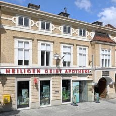 Wohn- und Geschäftshaus