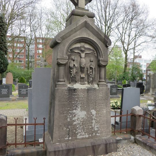 Grafmonument van de familie Bronsgeest-van de Broek